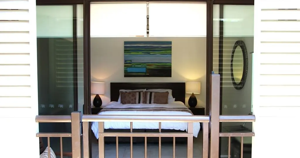 132 Temple Luxury Direct Studio Apartment Port Douglas