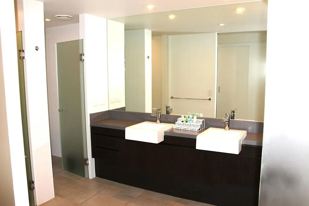 132 Temple Luxury Direct Studio Apartment Port Douglas