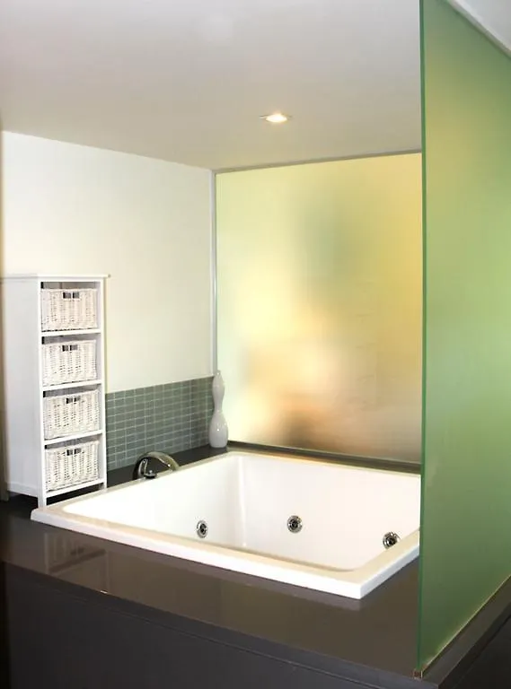 132 Temple Luxury Direct Studio Apartment Port Douglas